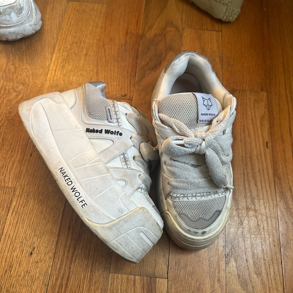 White Naked Wolf Sliders